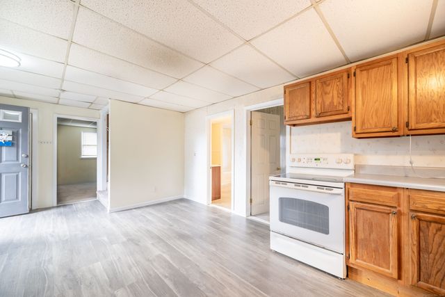 54 Mowry Avenue, Norwich, CT 06360