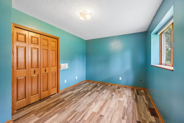 38295 Golf Avenue, North Branch, MN 55056