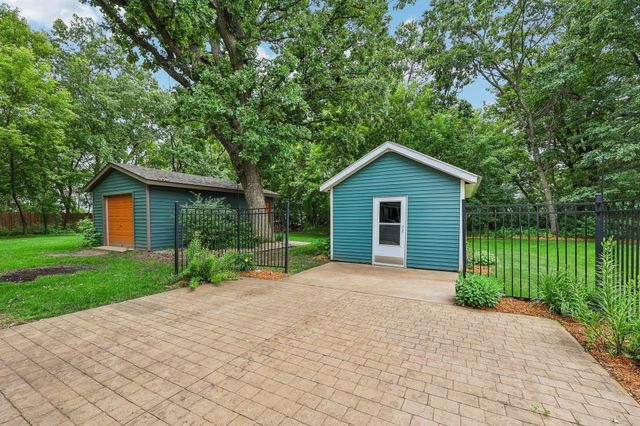 38295 Golf Avenue, North Branch, MN 55056