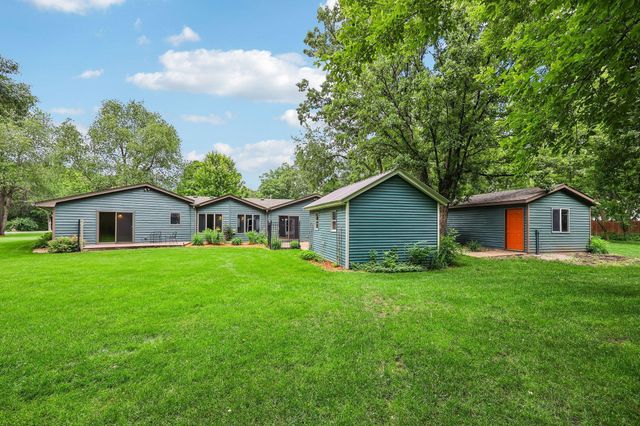 38295 Golf Avenue, North Branch, MN 55056