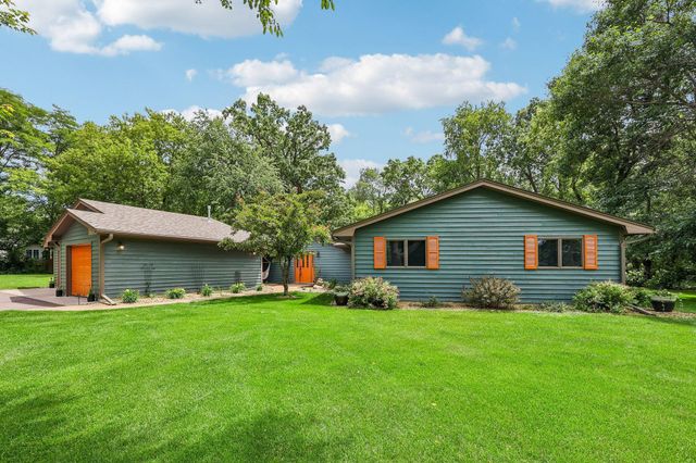 38295 Golf Avenue, North Branch, MN 55056