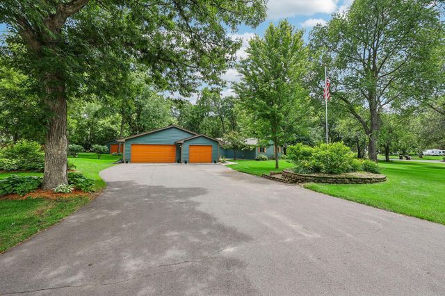 38295 Golf Avenue, North Branch, MN 55056