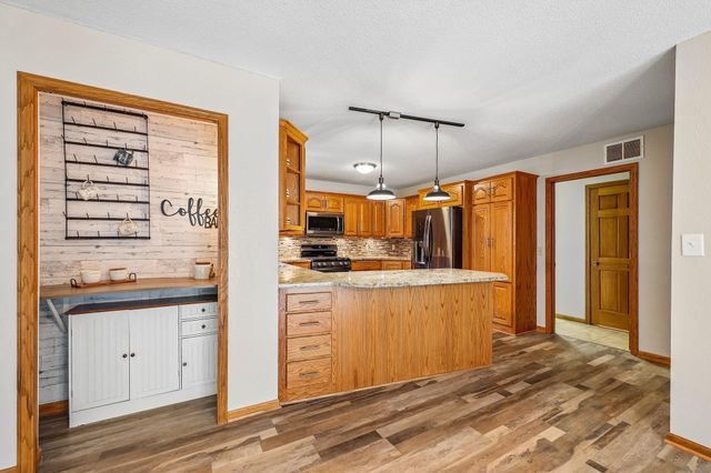 38295 Golf Avenue, North Branch, MN 55056