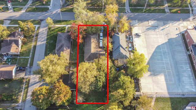 806 E BOULEVARD Street, Marion, IL 62959