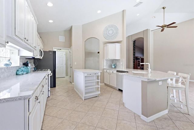 6420 ROOKERY CIRCLE, Bradenton, FL 34203
