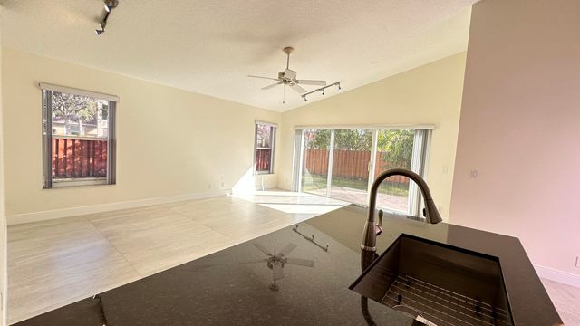 19010 SW 10th Street, Pembroke Pines, FL 33029