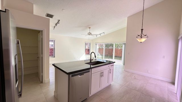 19010 SW 10th Street, Pembroke Pines, FL 33029