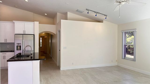 19010 SW 10th Street, Pembroke Pines, FL 33029