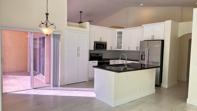 19010 SW 10th Street, Pembroke Pines, FL 33029