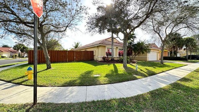 19010 SW 10th Street, Pembroke Pines, FL 33029