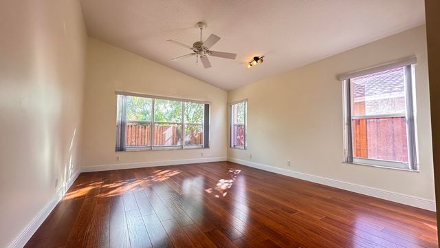 19010 SW 10th Street, Pembroke Pines, FL 33029