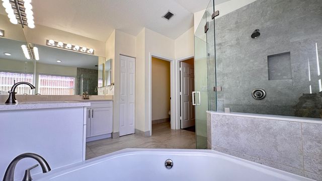 19010 SW 10th Street, Pembroke Pines, FL 33029