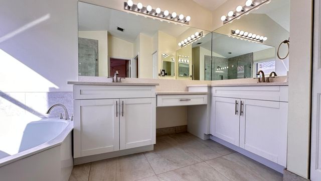 19010 SW 10th Street, Pembroke Pines, FL 33029