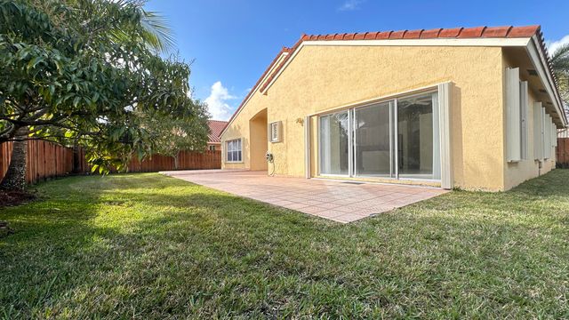 19010 SW 10th Street, Pembroke Pines, FL 33029