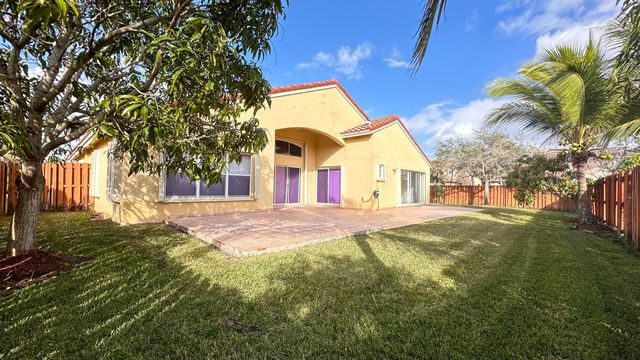 19010 SW 10th Street, Pembroke Pines, FL 33029
