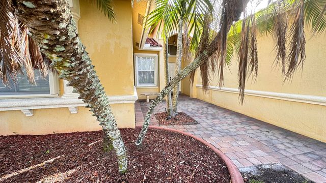 19010 SW 10th Street, Pembroke Pines, FL 33029