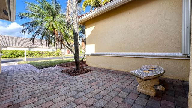 19010 SW 10th Street, Pembroke Pines, FL 33029
