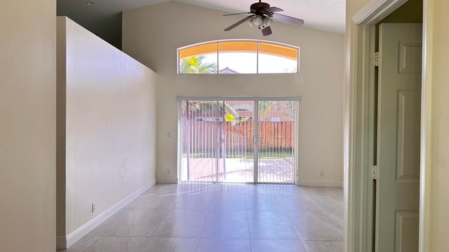 19010 SW 10th Street, Pembroke Pines, FL 33029