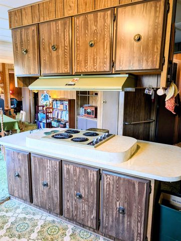 26310 N River Estates Dr, Chattaroy, WA 99003