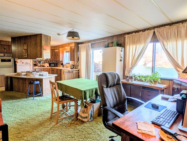26310 N River Estates Dr, Chattaroy, WA 99003