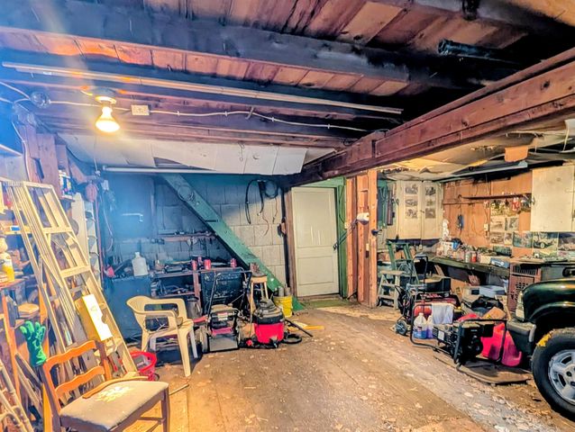 26310 N River Estates Dr, Chattaroy, WA 99003