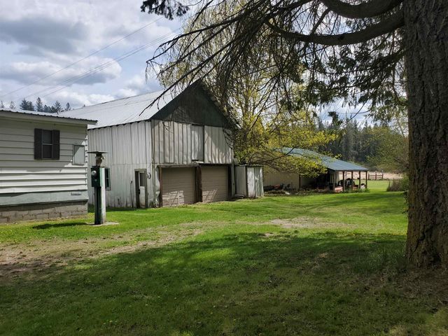 26310 N River Estates Dr, Chattaroy, WA 99003