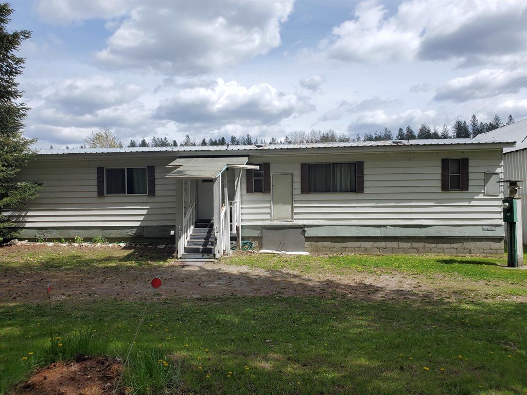 26310 N River Estates Dr, Chattaroy, WA 99003