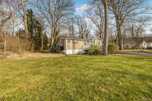 55 Glenwood Road, Monroe, NY 10950
