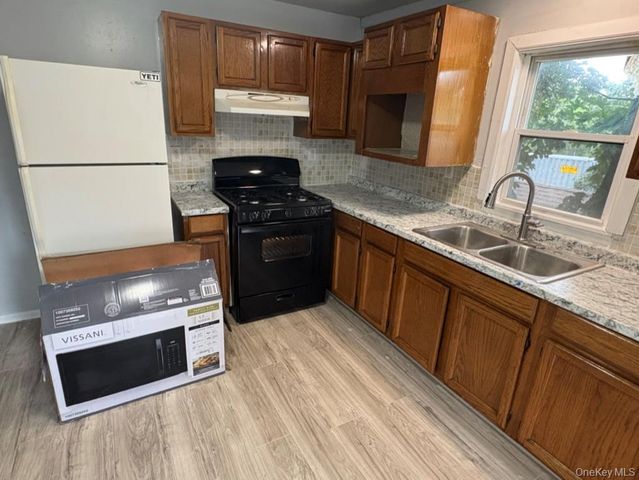 208 Main Street B, Maybrook, NY 12543
