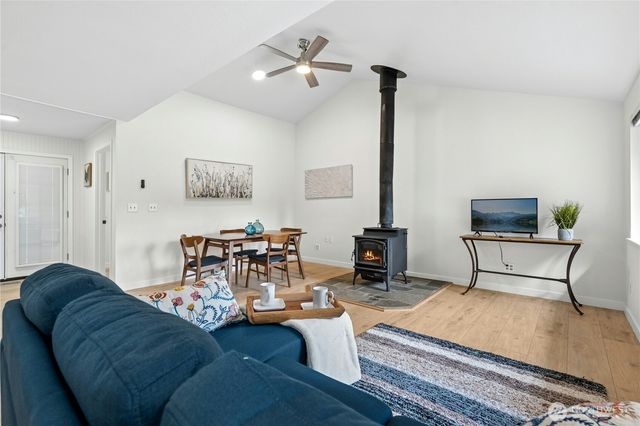 30637 1st Place SW, Federal Way, WA 98023
