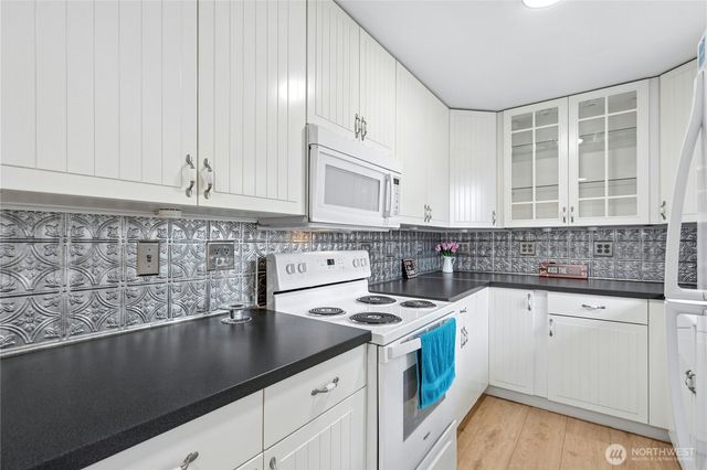 30637 1st Place SW, Federal Way, WA 98023