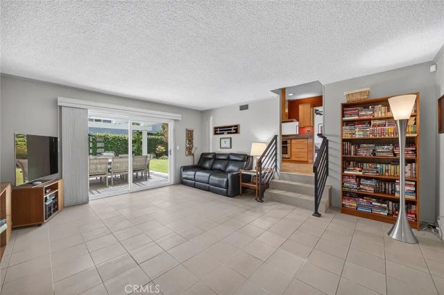 10072 Birchwood, Huntington Beach, CA 92646