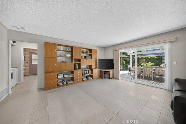 10072 Birchwood, Huntington Beach, CA 92646