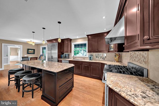 223 LAMBERTVILLE HOPEWELL RD, Hopewell, NJ 08525