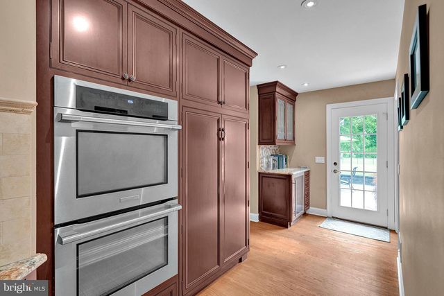 223 LAMBERTVILLE HOPEWELL RD, Hopewell, NJ 08525