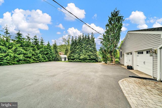 223 LAMBERTVILLE HOPEWELL RD, Hopewell, NJ 08525