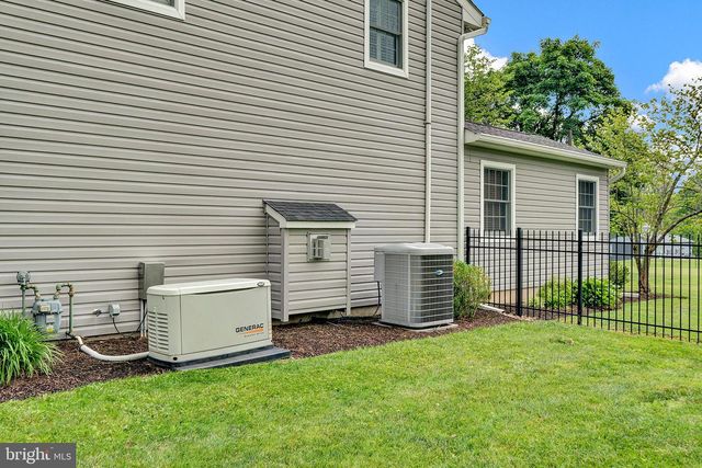 223 LAMBERTVILLE HOPEWELL RD, Hopewell, NJ 08525