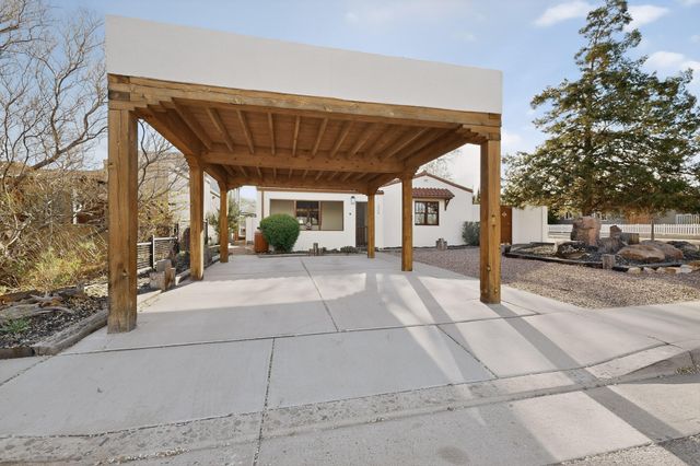 324 Wellesley Drive SE, Albuquerque, NM 87106