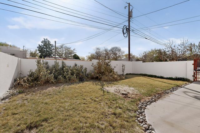 324 Wellesley Drive SE, Albuquerque, NM 87106
