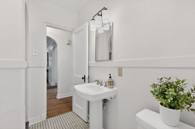 324 Wellesley Drive SE, Albuquerque, NM 87106