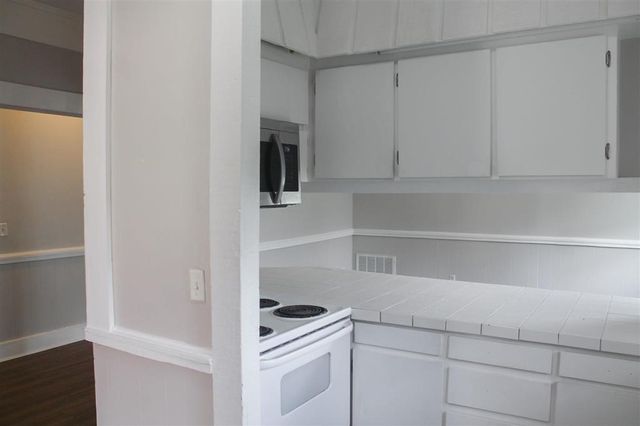 404 W Mimosa Drive, Sulphur, LA 70663