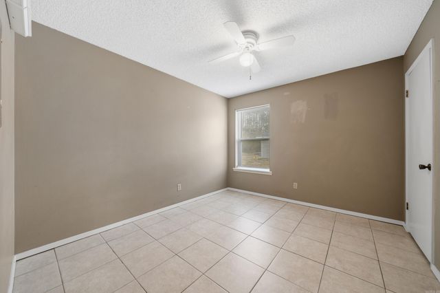 167 Chelle St, Hot Springs, AR 71913