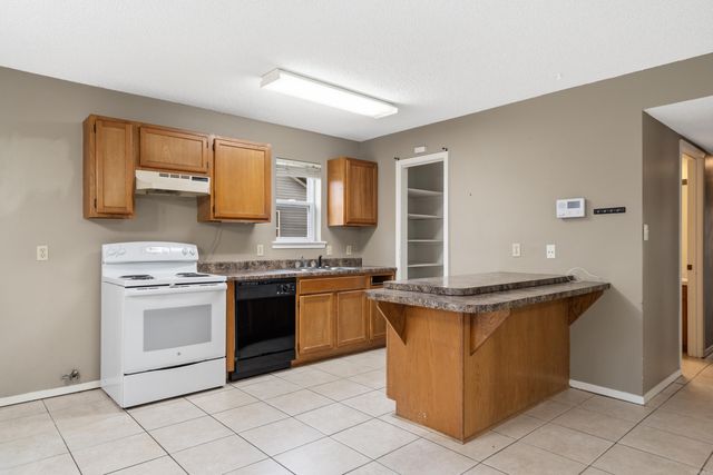 167 Chelle St, Hot Springs, AR 71913