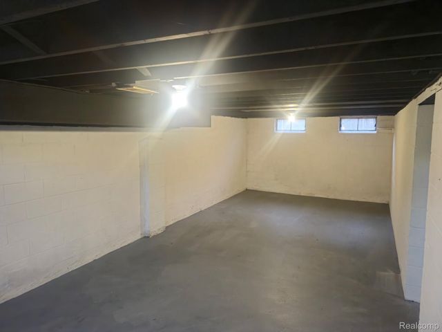 912 Markham Street, Flint, MI 48507