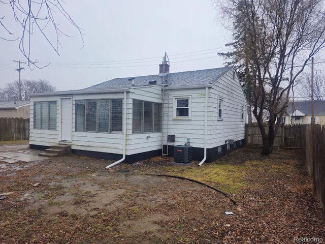 912 Markham Street, Flint, MI 48507