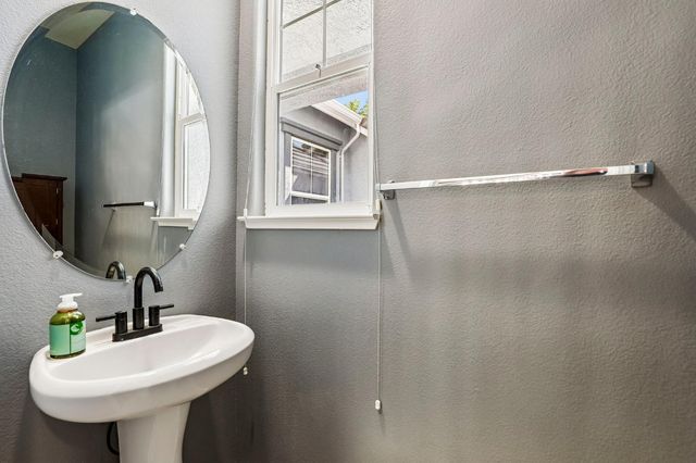 9008 Clarissa Dr, Orangevale, CA 95662