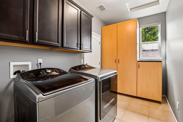 9008 Clarissa Dr, Orangevale, CA 95662