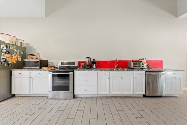 1571 Highland Parkway, China Spring, TX 76633