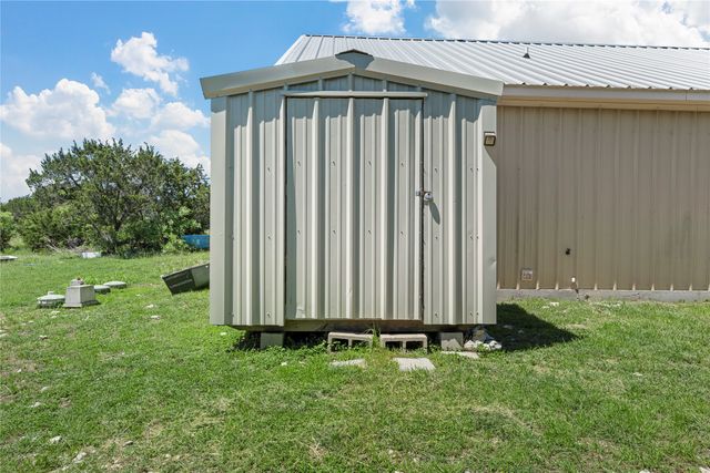 1571 Highland Parkway, China Spring, TX 76633