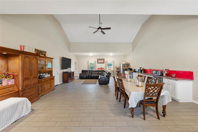 1571 Highland Parkway, China Spring, TX 76633